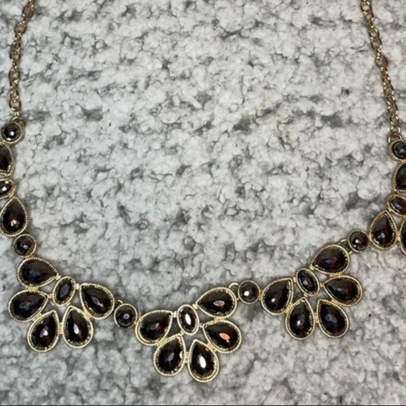 NWT Jewel Flower Dangle Necklace - Picture 2 of 5